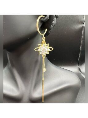 Elegant Gold Lotus Floral Drop Earrings